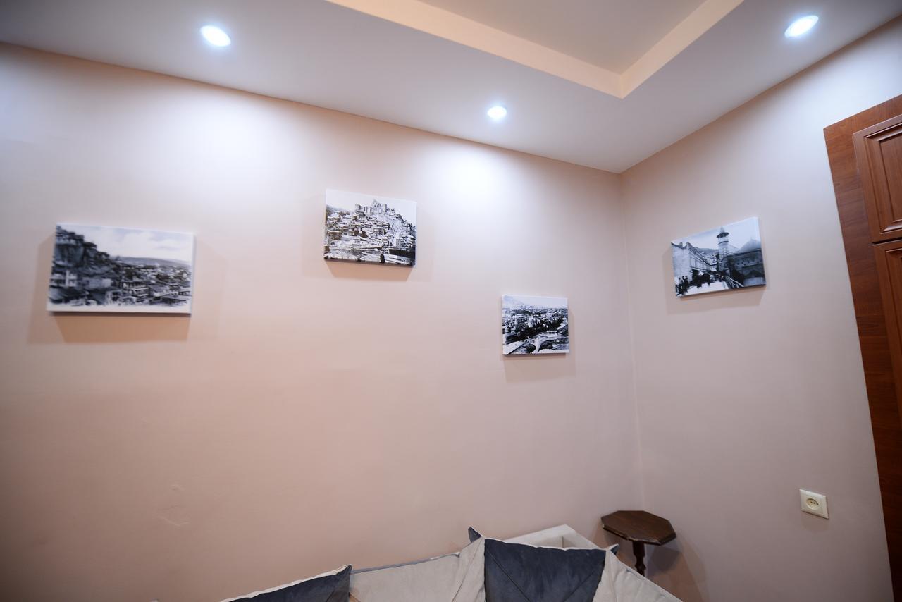 Sweet Home Apartment Тбилиси Екстериор снимка