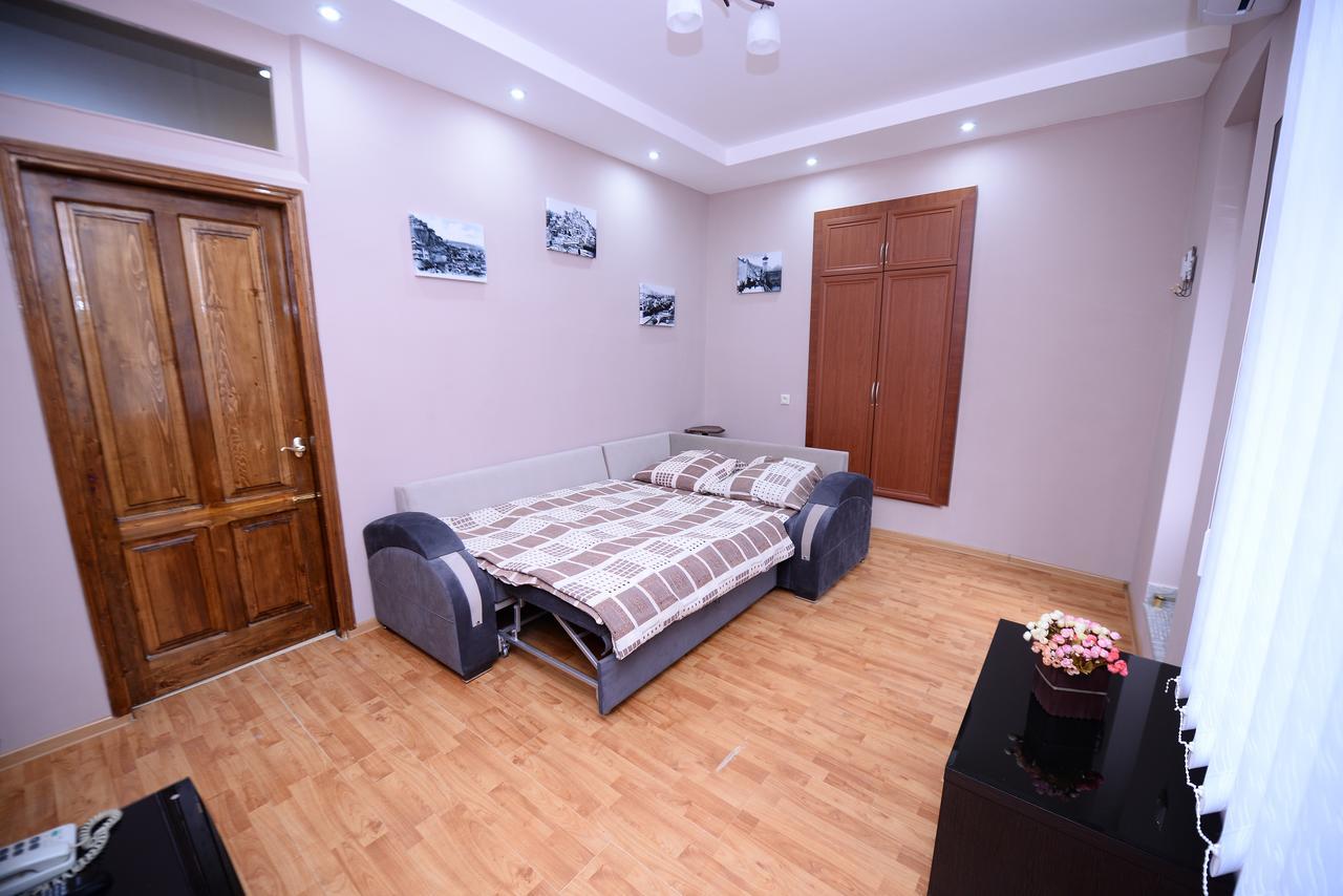 Sweet Home Apartment Тбилиси Екстериор снимка