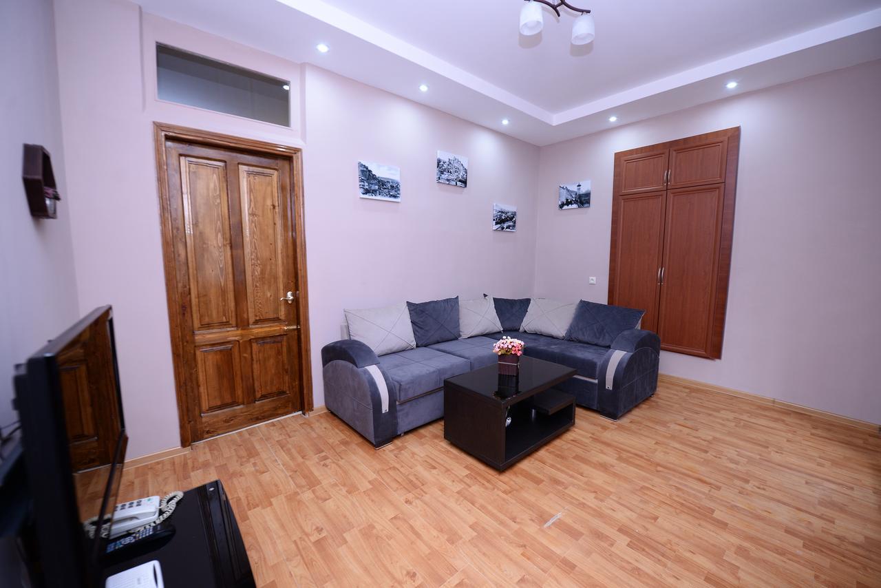 Sweet Home Apartment Тбилиси Екстериор снимка